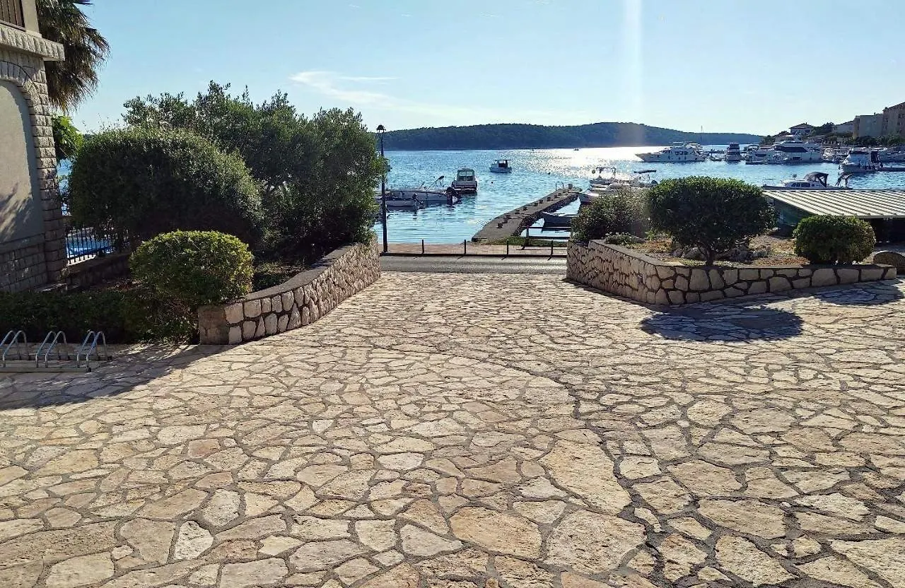 Apartments By The Sea Barbat, Rab - 22424 Rab Town 0*,