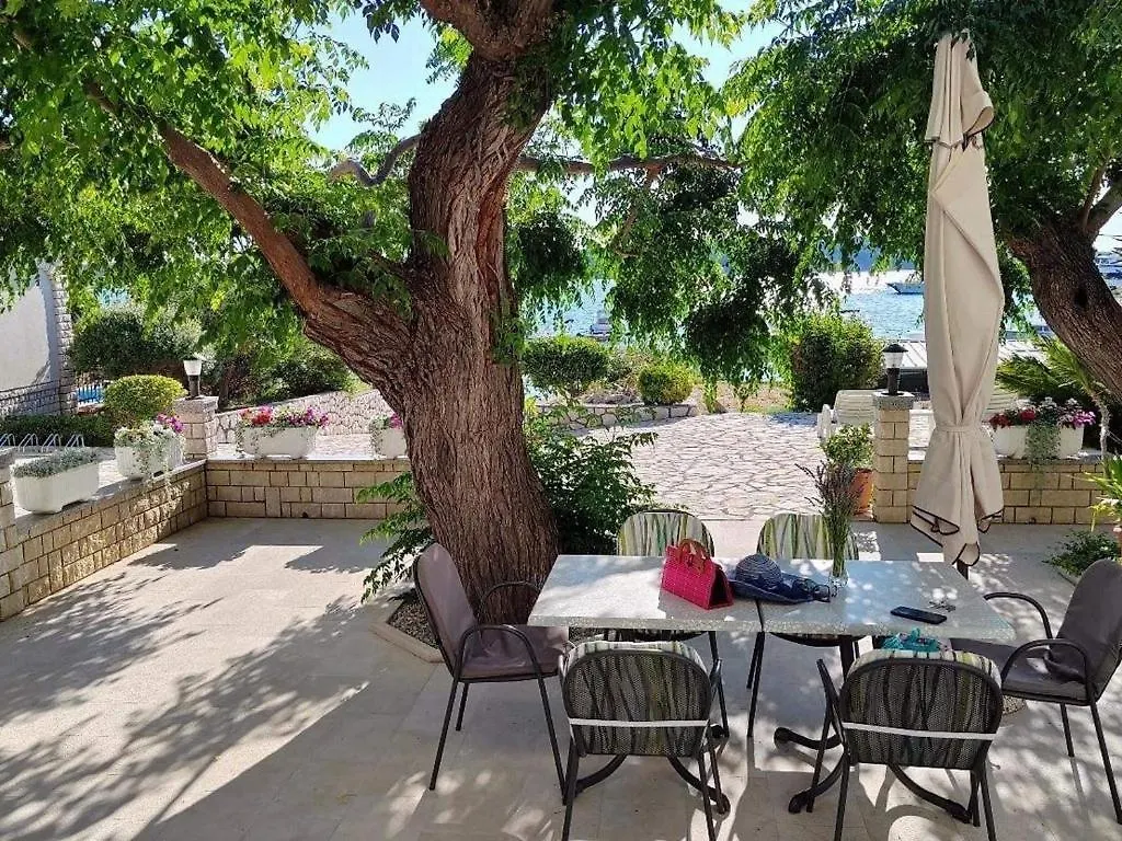 Apartments By The Sea Barbat, Rab - 22424 Rab Town